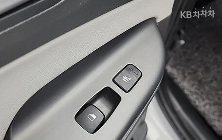 Hyundai Kona I, 2021 год, 2 200 000 рублей, 14 фотография
