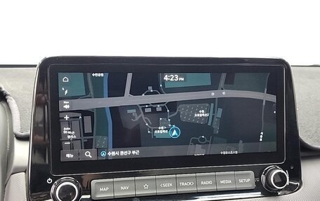 Hyundai Kona I, 2021 год, 2 200 000 рублей, 16 фотография