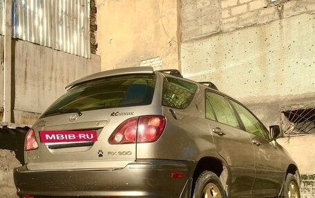 Lexus RX IV рестайлинг, 1999 год, 585 000 рублей, 20 фотография