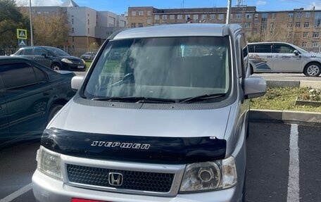 Honda Stepwgn II рестайлинг, 2002 год, 755 550 рублей, 2 фотография