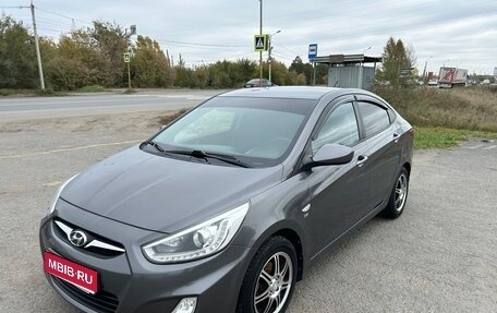 Hyundai Solaris II рестайлинг, 2013 год, 870 000 рублей, 1 фотография
