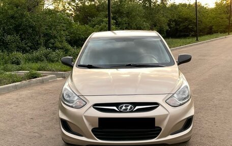 Hyundai Solaris II рестайлинг, 2011 год, 790 000 рублей, 4 фотография