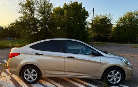 Hyundai Solaris II рестайлинг, 2011 год, 790 000 рублей, 11 фотография