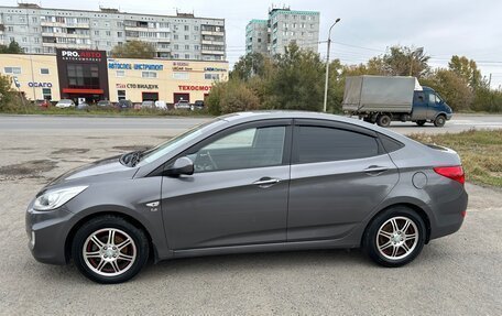 Hyundai Solaris II рестайлинг, 2013 год, 870 000 рублей, 2 фотография