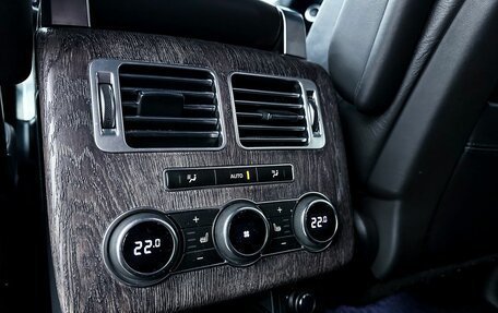 Land Rover Range Rover IV рестайлинг, 2015 год, 4 400 000 рублей, 25 фотография