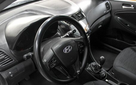 Hyundai Solaris II рестайлинг, 2014 год, 889 900 рублей, 20 фотография