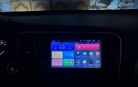 Mitsubishi Outlander III рестайлинг 3, 2015 год, 1 800 000 рублей, 17 фотография