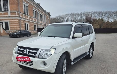 Mitsubishi Pajero IV, 2013 год, 2 500 000 рублей, 2 фотография