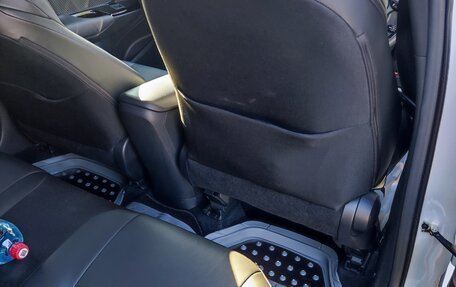 Toyota C-HR I рестайлинг, 2022 год, 2 300 000 рублей, 20 фотография