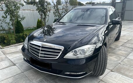 Mercedes-Benz S-Класс, 2010 год, 1 950 000 рублей, 1 фотография