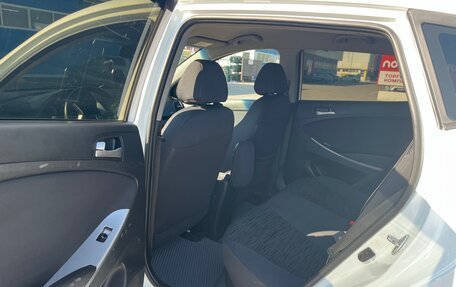 Hyundai Solaris II рестайлинг, 2015 год, 915 000 рублей, 7 фотография