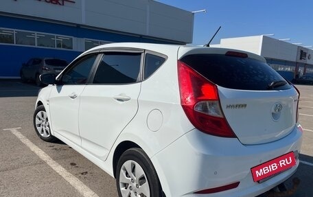 Hyundai Solaris II рестайлинг, 2015 год, 915 000 рублей, 4 фотография