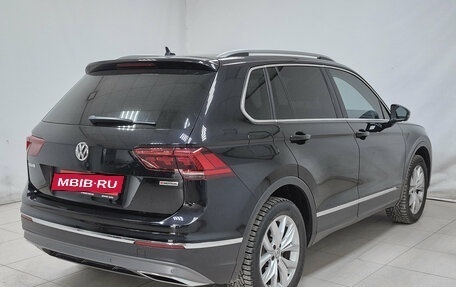 Volkswagen Tiguan II, 2018 год, 2 680 000 рублей, 4 фотография