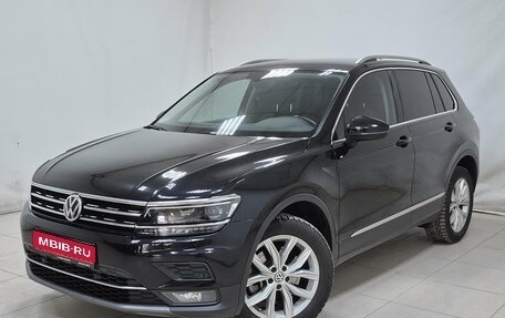 Volkswagen Tiguan II, 2018 год, 2 680 000 рублей, 1 фотография