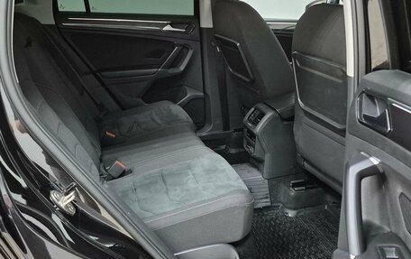 Volkswagen Tiguan II, 2018 год, 2 680 000 рублей, 16 фотография