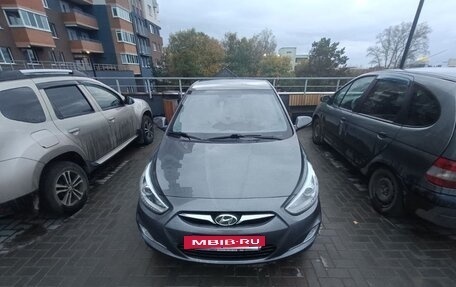 Hyundai Solaris II рестайлинг, 2014 год, 1 050 000 рублей, 17 фотография