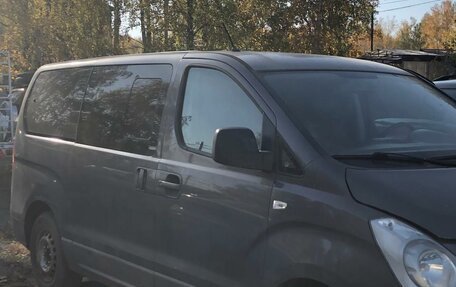 Hyundai H-1 II рестайлинг, 2012 год, 1 500 000 рублей, 6 фотография