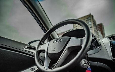 Hyundai Solaris II рестайлинг, 2016 год, 773 000 рублей, 18 фотография