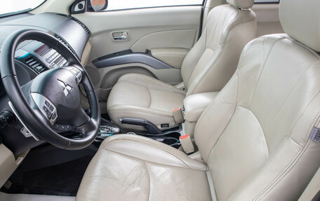 Mitsubishi Outlander III рестайлинг 3, 2008 год, 1 399 000 рублей, 11 фотография