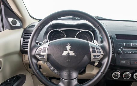 Mitsubishi Outlander III рестайлинг 3, 2008 год, 1 399 000 рублей, 14 фотография