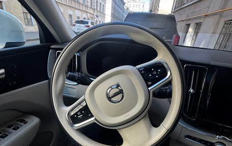 Volvo XC60 II, 2023 год, 4 200 000 рублей, 6 фотография