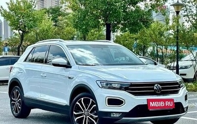 Volkswagen T-Roc I, 2022 год, 1 952 000 рублей, 1 фотография