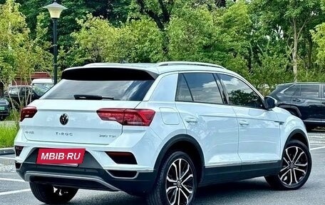 Volkswagen T-Roc I, 2022 год, 1 952 000 рублей, 4 фотография