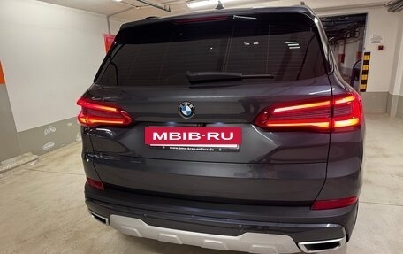 BMW X5, 2018 год, 5 470 000 рублей, 2 фотография