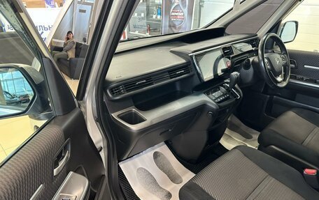 Honda Stepwgn IV, 2016 год, 2 479 000 рублей, 12 фотография