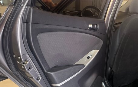 Hyundai Solaris II рестайлинг, 2011 год, 620 000 рублей, 4 фотография
