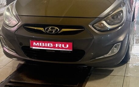 Hyundai Solaris II рестайлинг, 2011 год, 620 000 рублей, 10 фотография