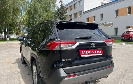 Toyota RAV4, 2020 год, 2 490 000 рублей, 6 фотография