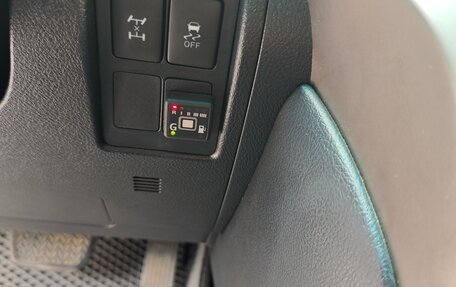 Toyota Land Cruiser 200, 2011 год, 3 600 000 рублей, 11 фотография