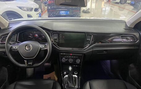 Volkswagen T-Roc I, 2021 год, 2 155 000 рублей, 3 фотография