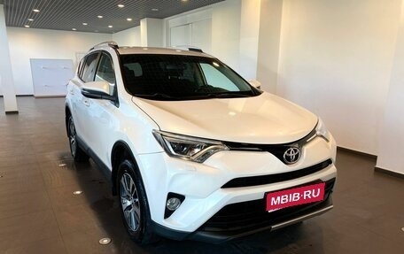 Toyota RAV4, 2019 год, 2 410 000 рублей, 1 фотография