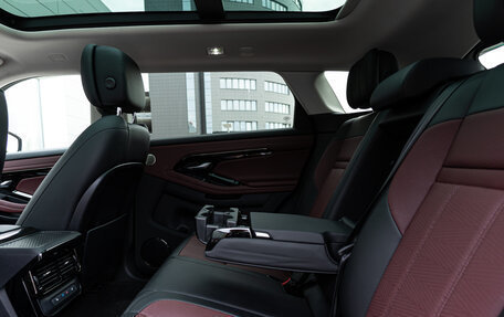 Land Rover Range Rover Evoque II, 2024 год, 7 399 500 рублей, 12 фотография