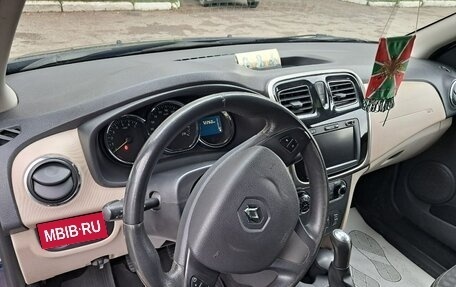Renault Logan II, 2014 год, 700 000 рублей, 2 фотография