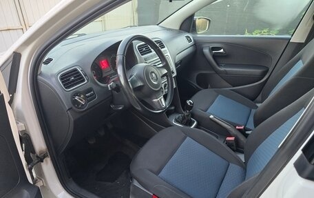 Volkswagen Polo VI (EU Market), 2013 год, 1 000 000 рублей, 17 фотография
