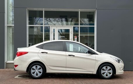 Hyundai Solaris II рестайлинг, 2015 год, 999 000 рублей, 6 фотография