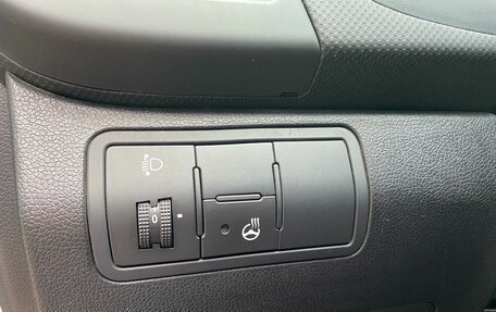 Hyundai Solaris II рестайлинг, 2015 год, 999 000 рублей, 13 фотография