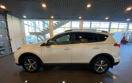 Toyota RAV4, 2019 год, 2 410 000 рублей, 5 фотография