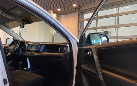 Toyota RAV4, 2019 год, 2 410 000 рублей, 25 фотография