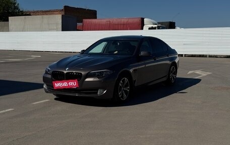 BMW 5 серия, 2012 год, 1 900 000 рублей, 2 фотография