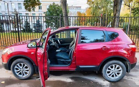 Nissan Qashqai, 2010 год, 750 000 рублей, 2 фотография