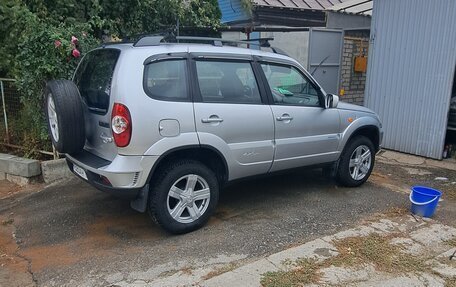 Chevrolet Niva I рестайлинг, 2010 год, 555 000 рублей, 2 фотография