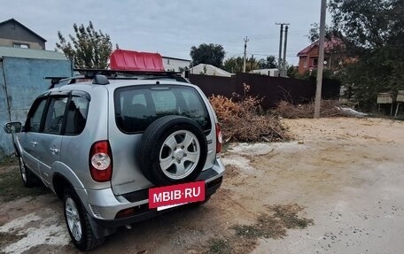 Chevrolet Niva I рестайлинг, 2010 год, 555 000 рублей, 4 фотография