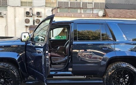 Chevrolet Tahoe IV, 2019 год, 5 200 000 рублей, 5 фотография
