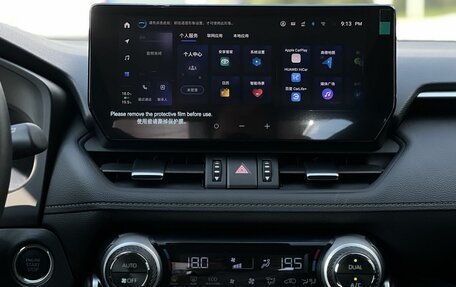Toyota RAV4, 2025 год, 4 090 000 рублей, 17 фотография