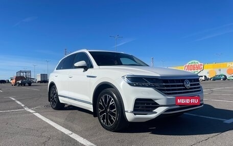 Volkswagen Touareg III, 2019 год, 4 700 000 рублей, 3 фотография