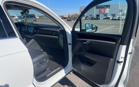 Volkswagen Touareg III, 2019 год, 4 700 000 рублей, 13 фотография